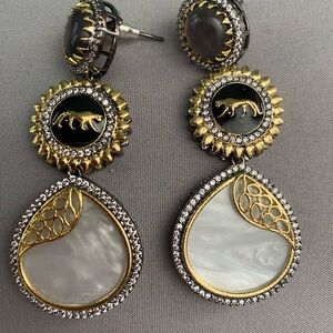 Earring/ Indian/ Pakistani